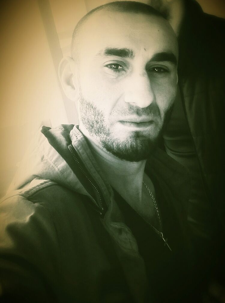  19677680  Igor, 39 ,    