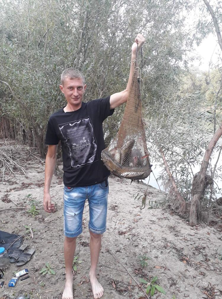  48627510  , 35 ,    --