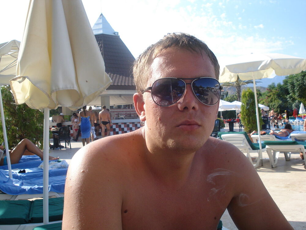  ,   Slava, 42 ,  