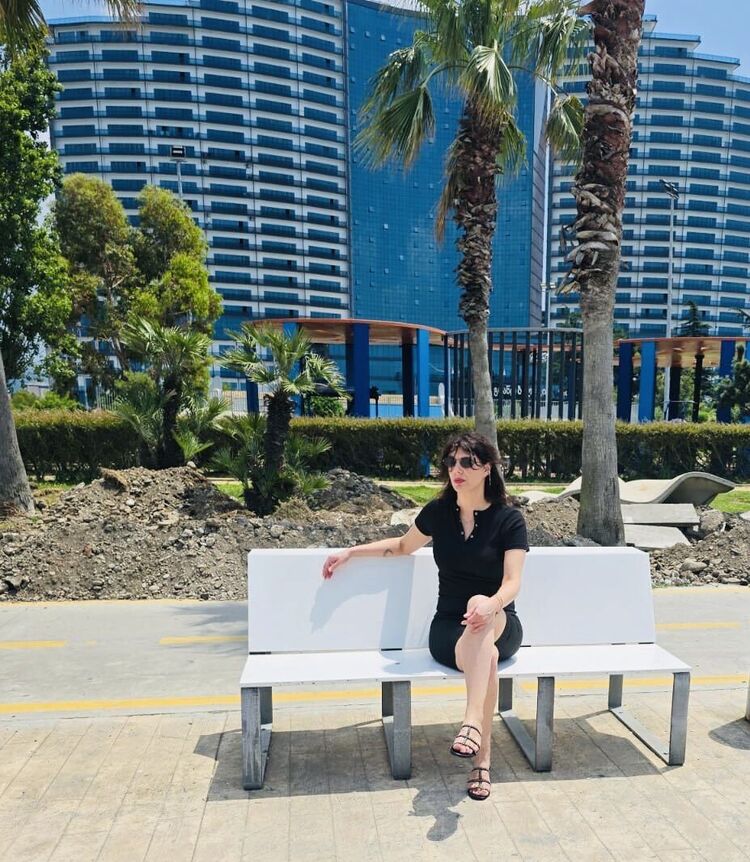  ,   Elen, 40 ,   ,   , 