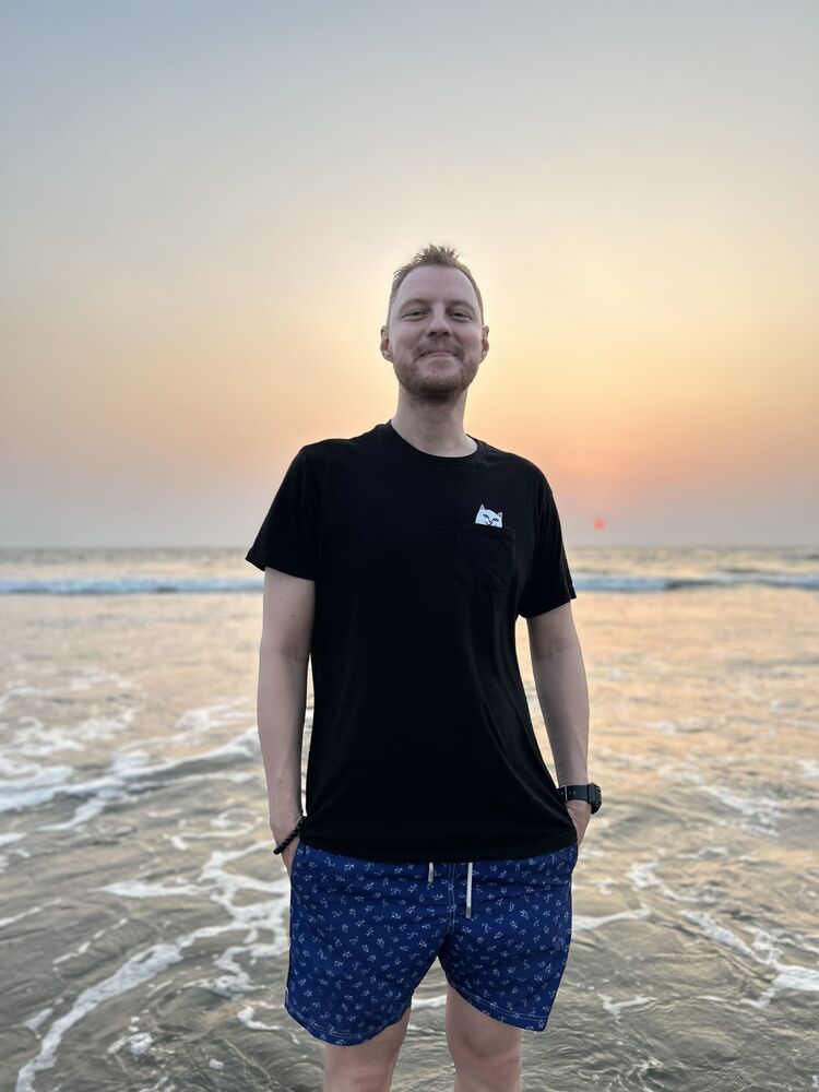  ,   Pavel, 40 ,   ,   , c 