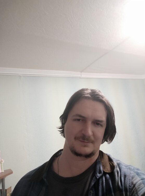  31080800  Nickolas, 36 ,    