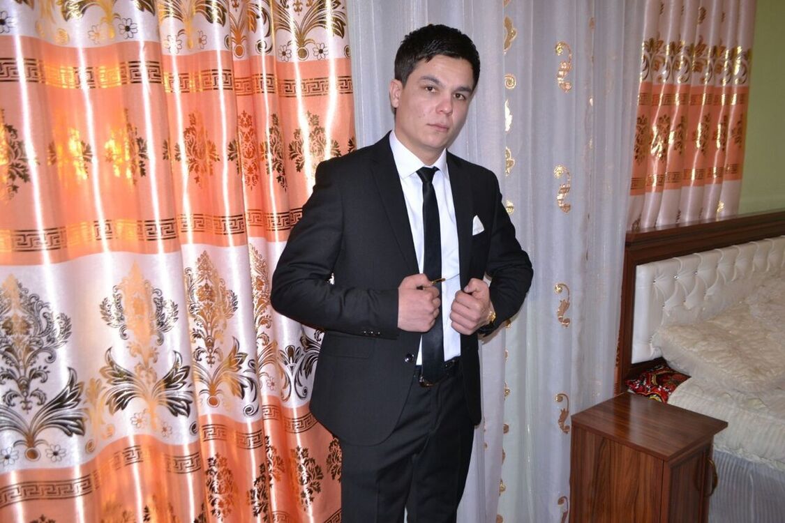  ,   Sirojbek, 32 ,   