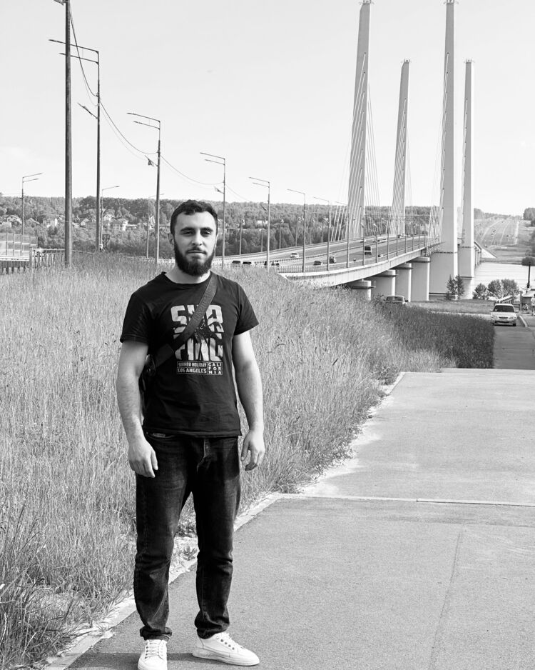  ,   Samvel, 24 ,   ,   