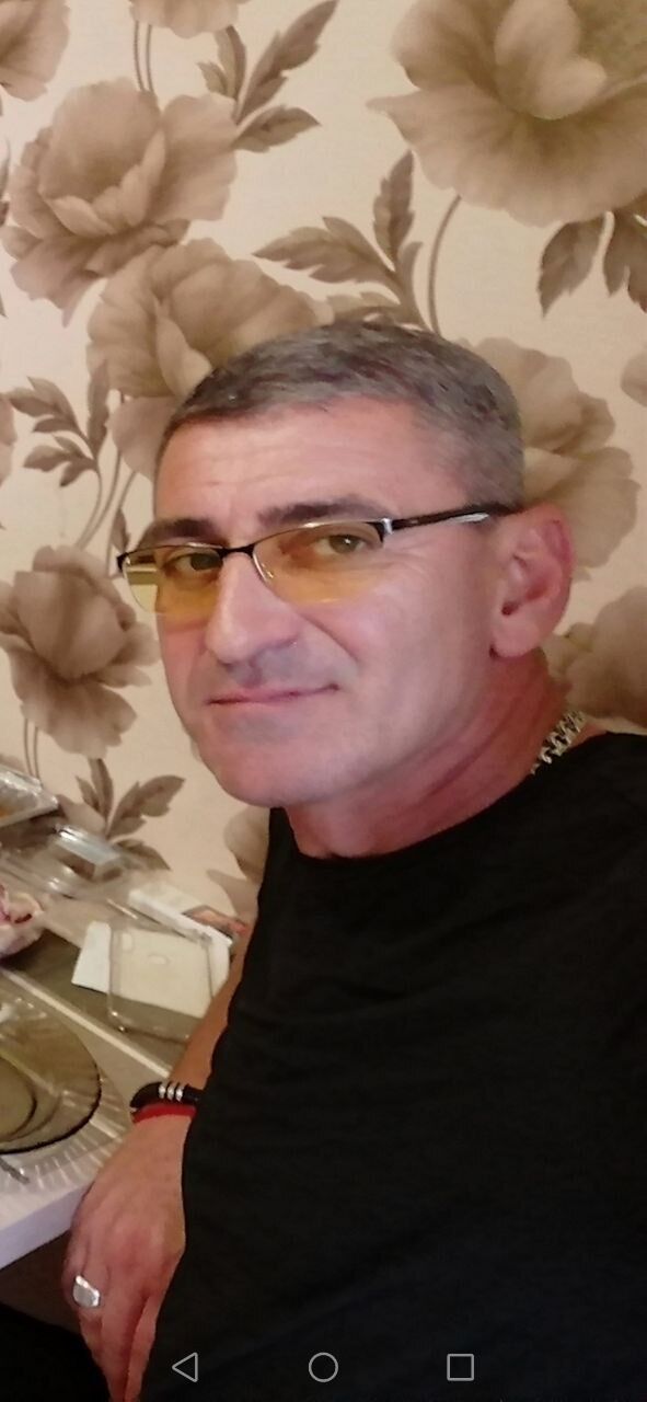  ,   Andreas, 49 ,   ,   