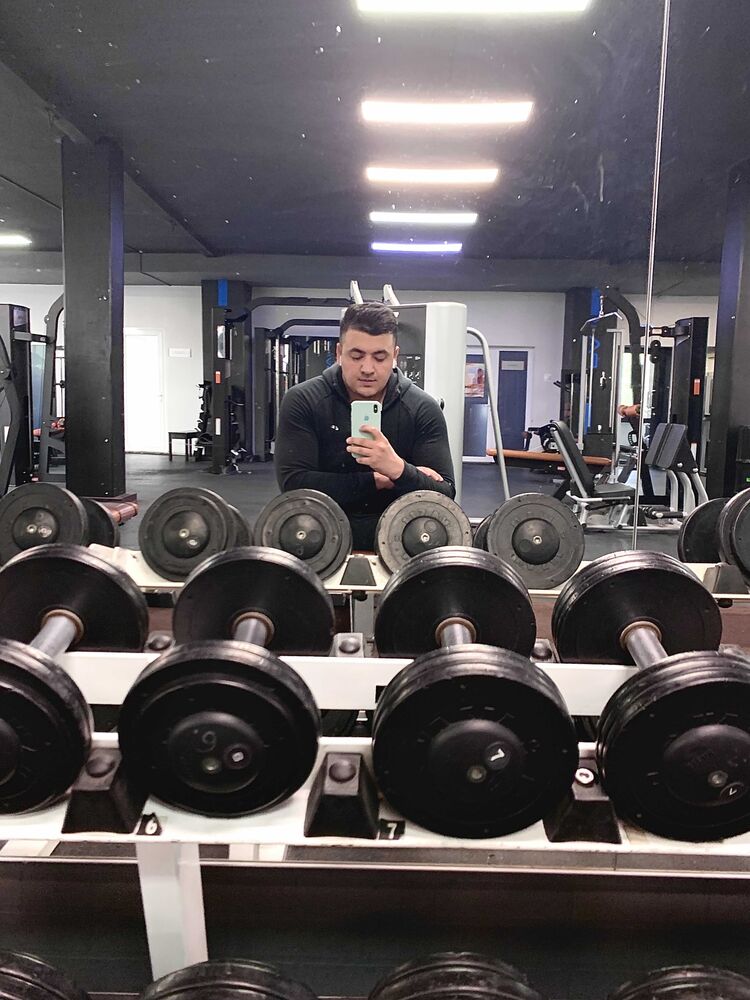  ,   Hayot, 29 ,   ,   