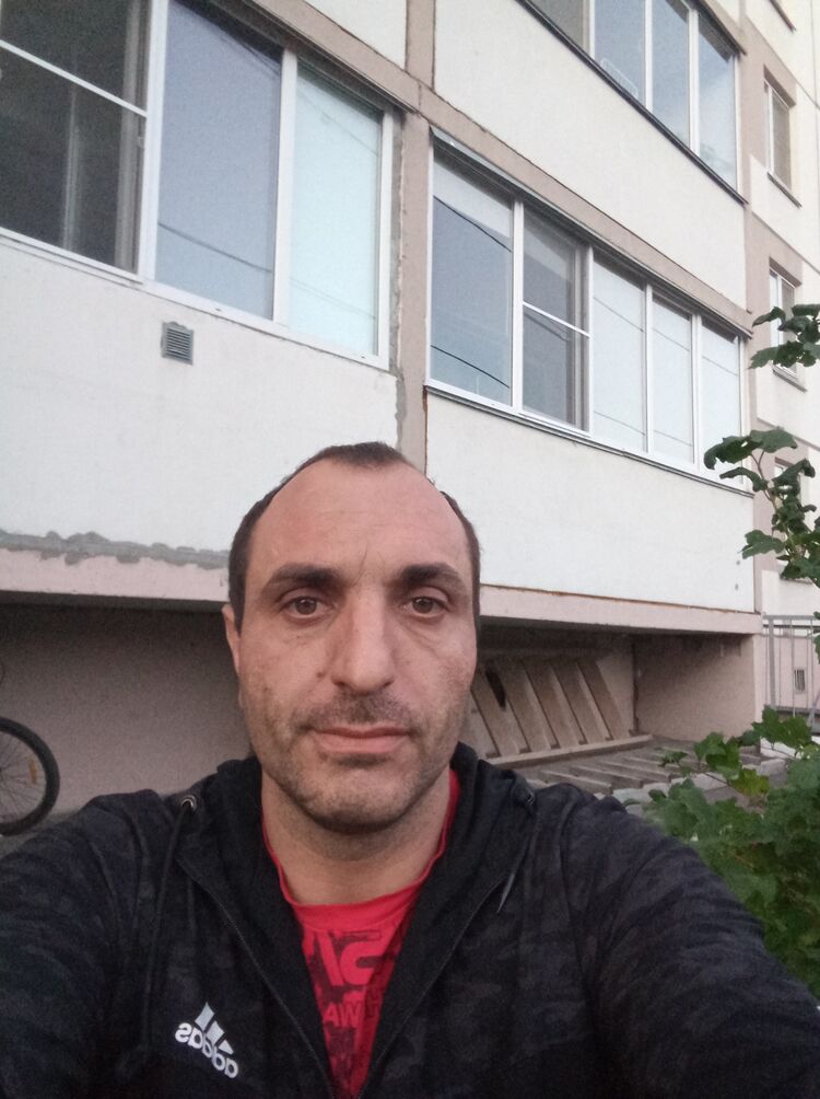  28529980  Farkhat, 38 ,    