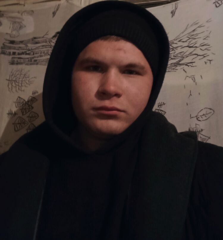  41797260  Ivan, 19 ,    