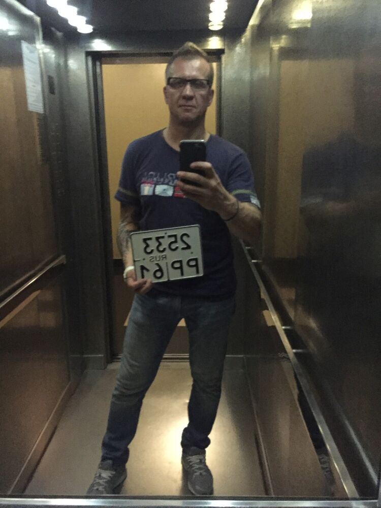  ,   Yuriy, 49 ,   ,   , c 