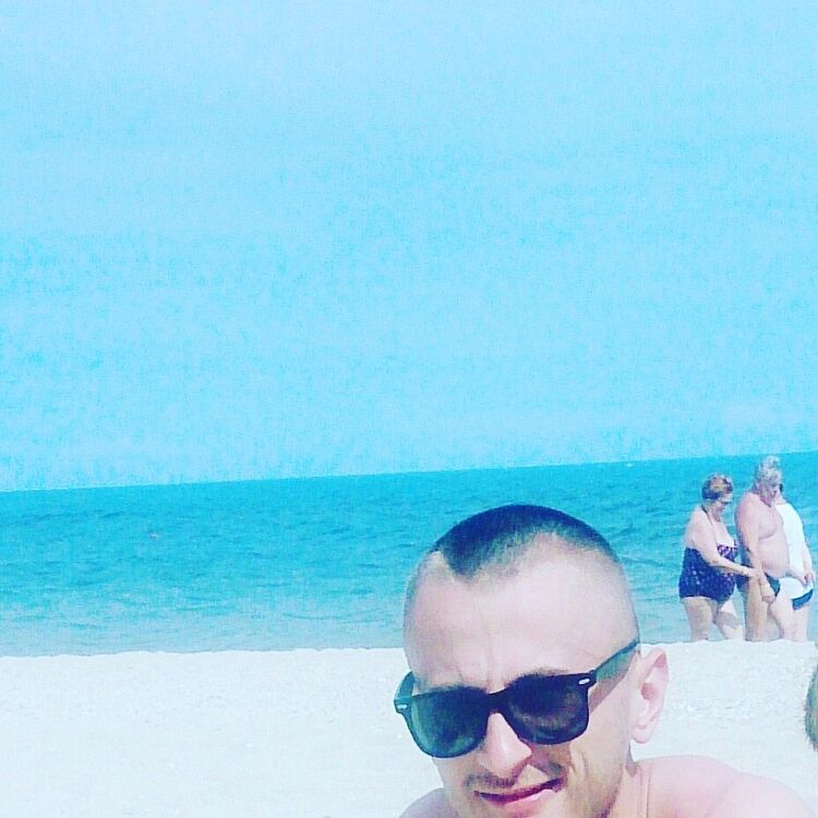  9928120  Vadim, 31 ,    