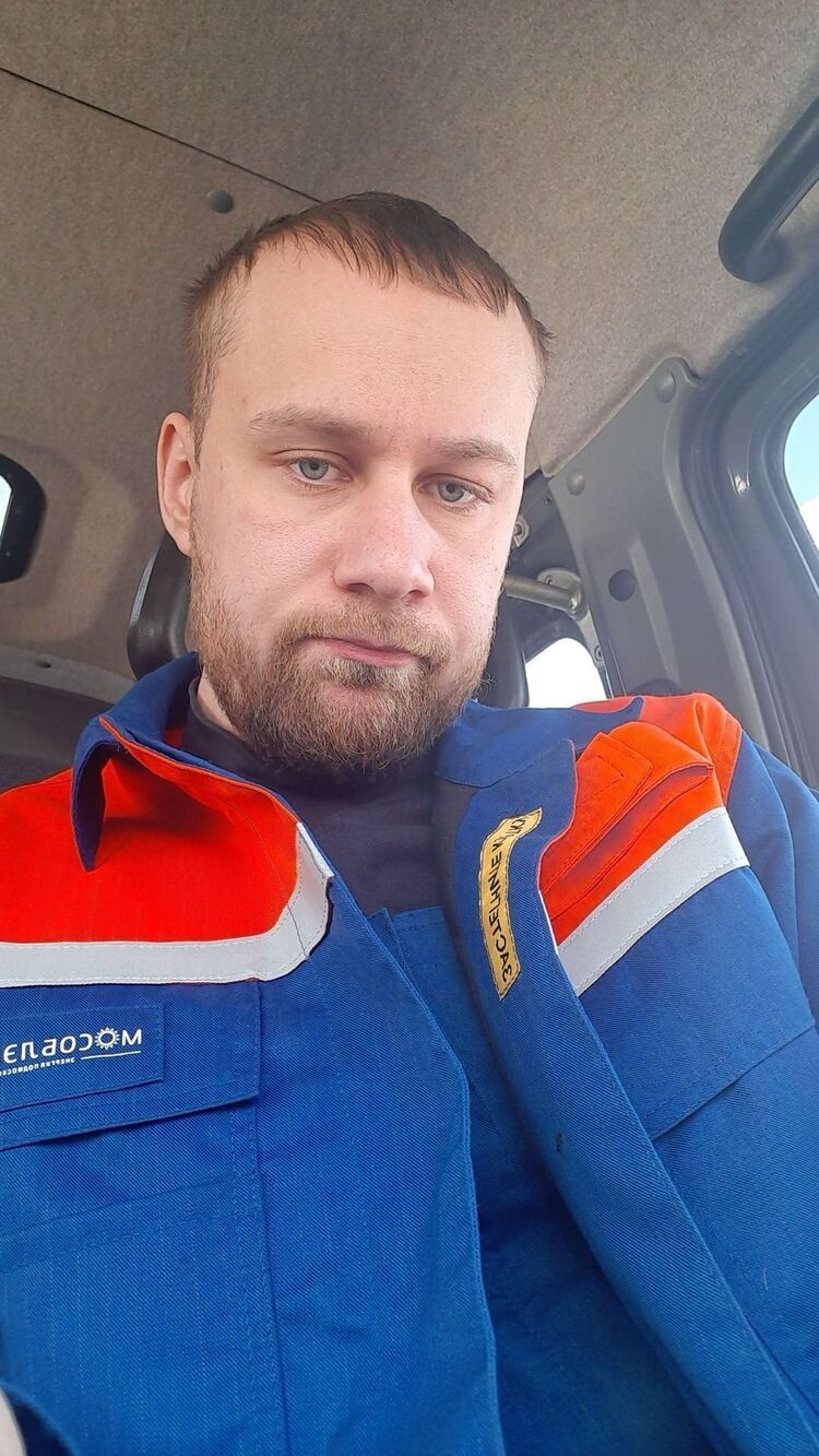  42180350  , 28 ,    