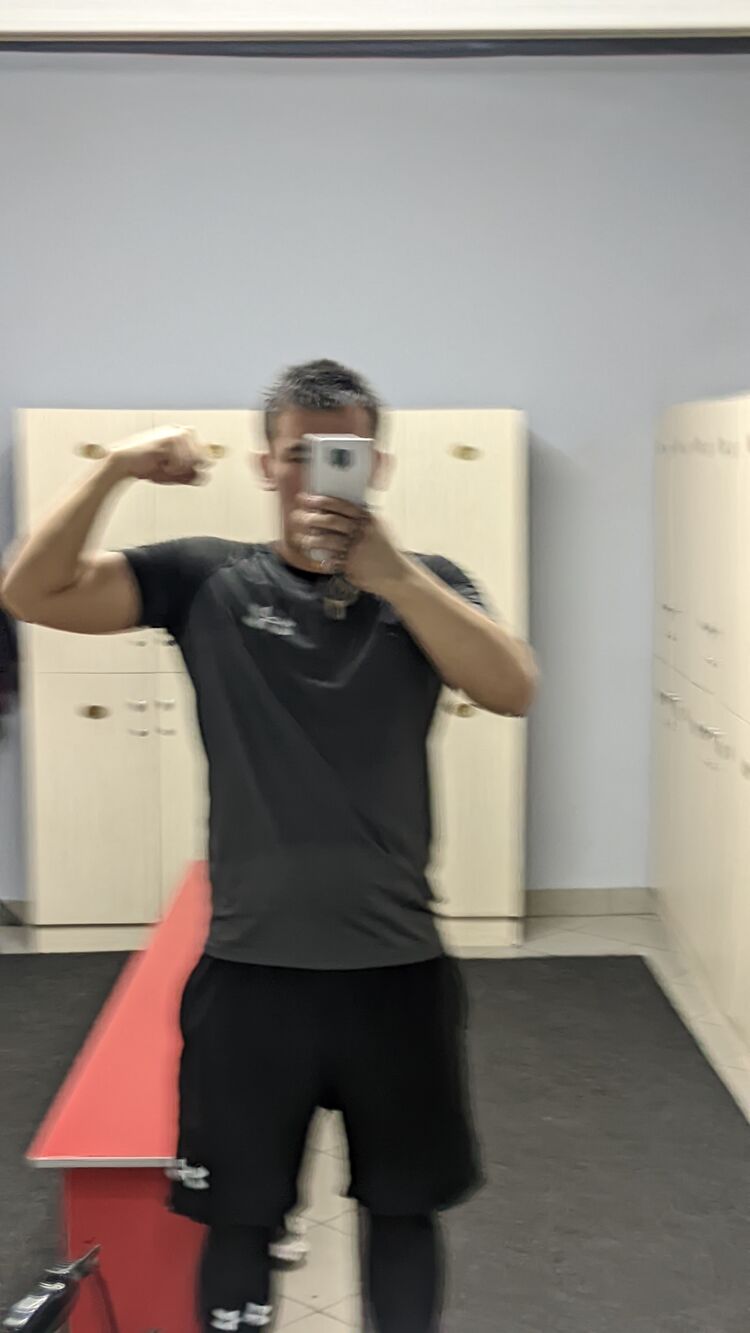  44052010  Bekarys, 24 ,    