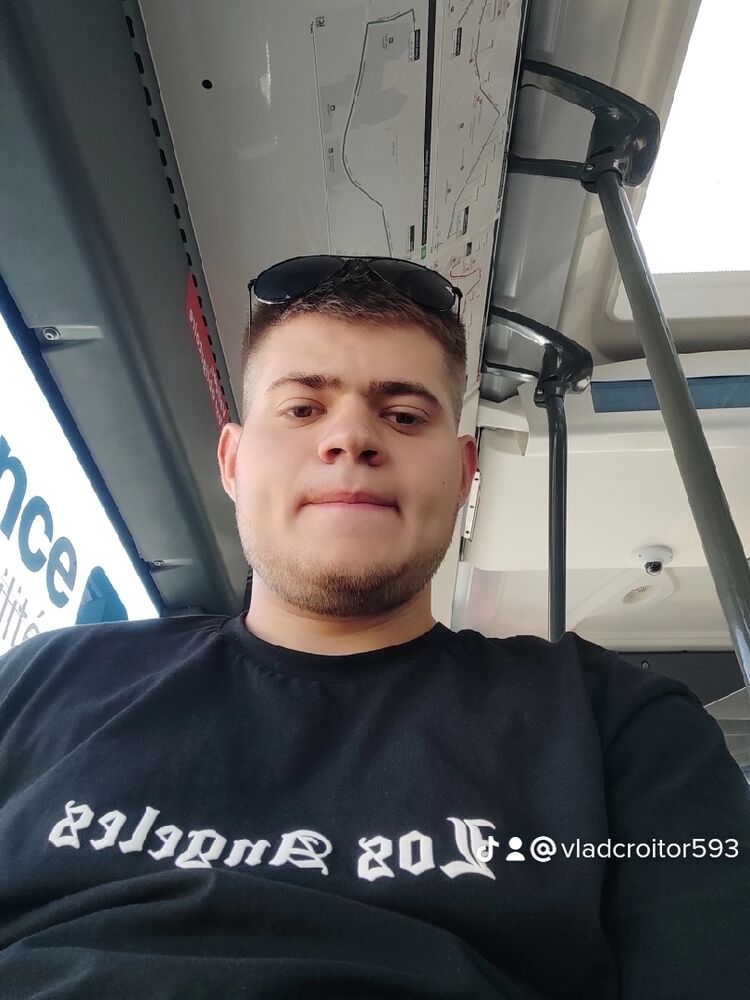  31134830  , 23 ,    