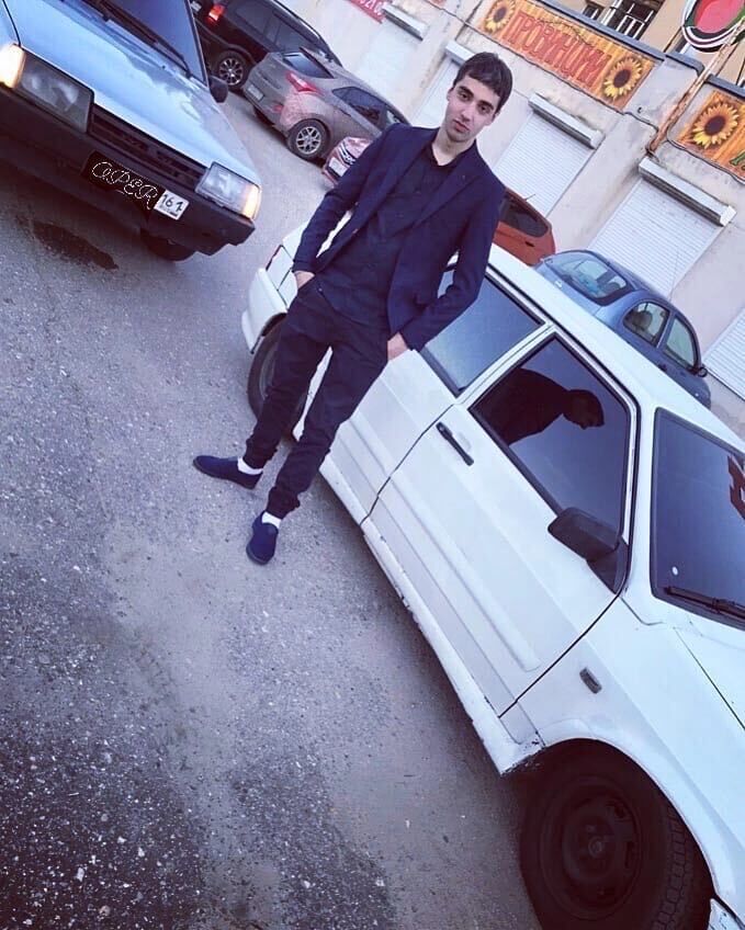  53211740  Bunker, 28 ,    