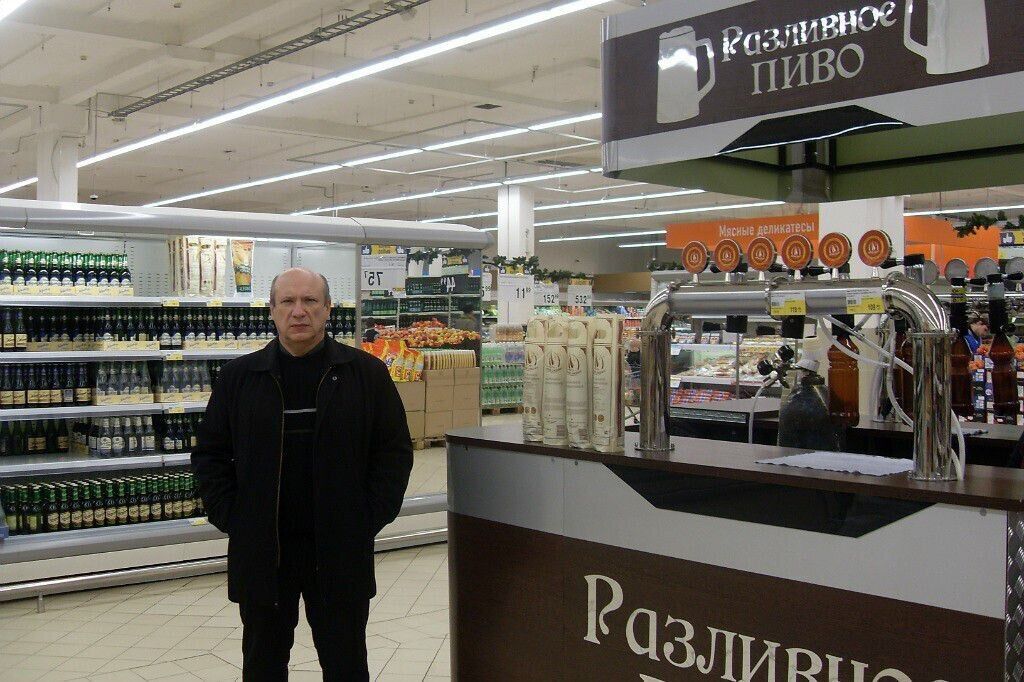  50420390  Nikolay, 66 ,    