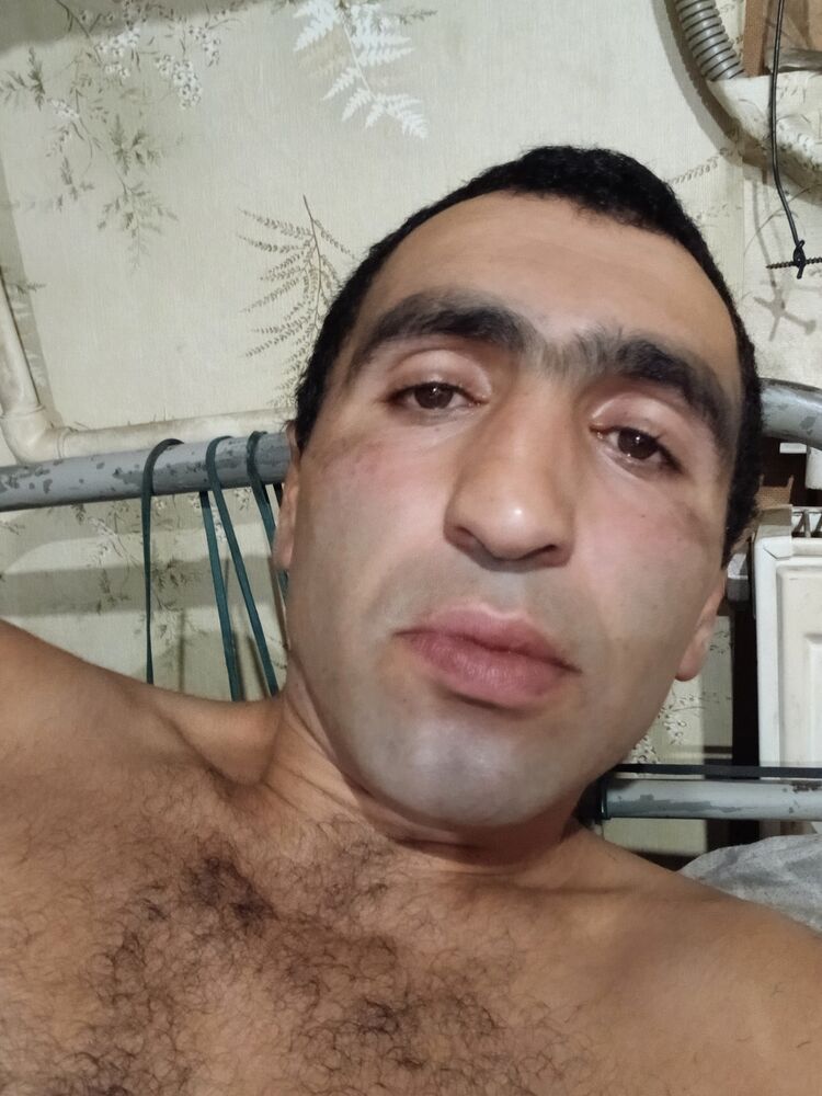  53777820  Artur, 33 ,    -