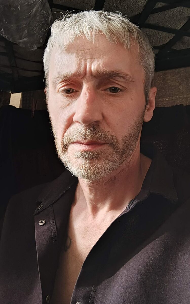  43910940  , 48 ,    