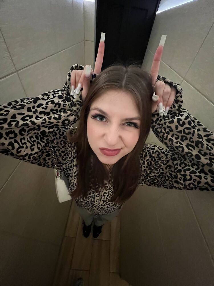  48295840  , 23 ,    