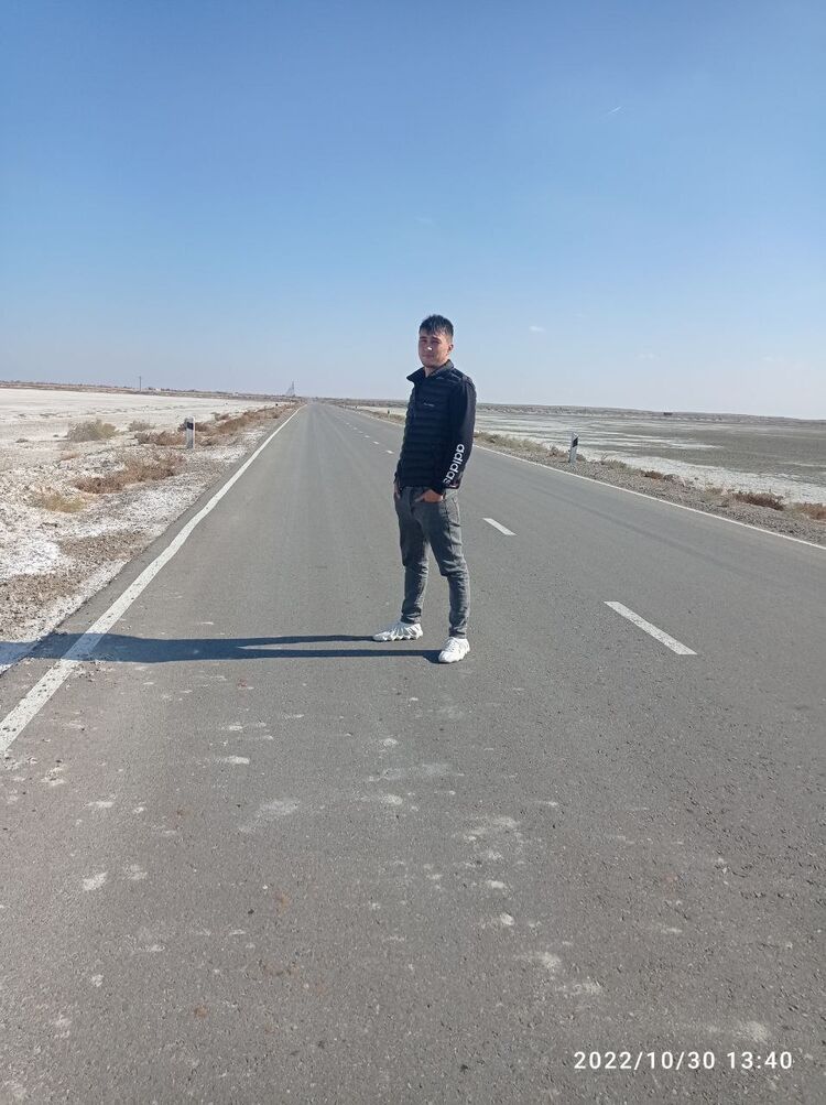  46539000  Abror, 28 ,    