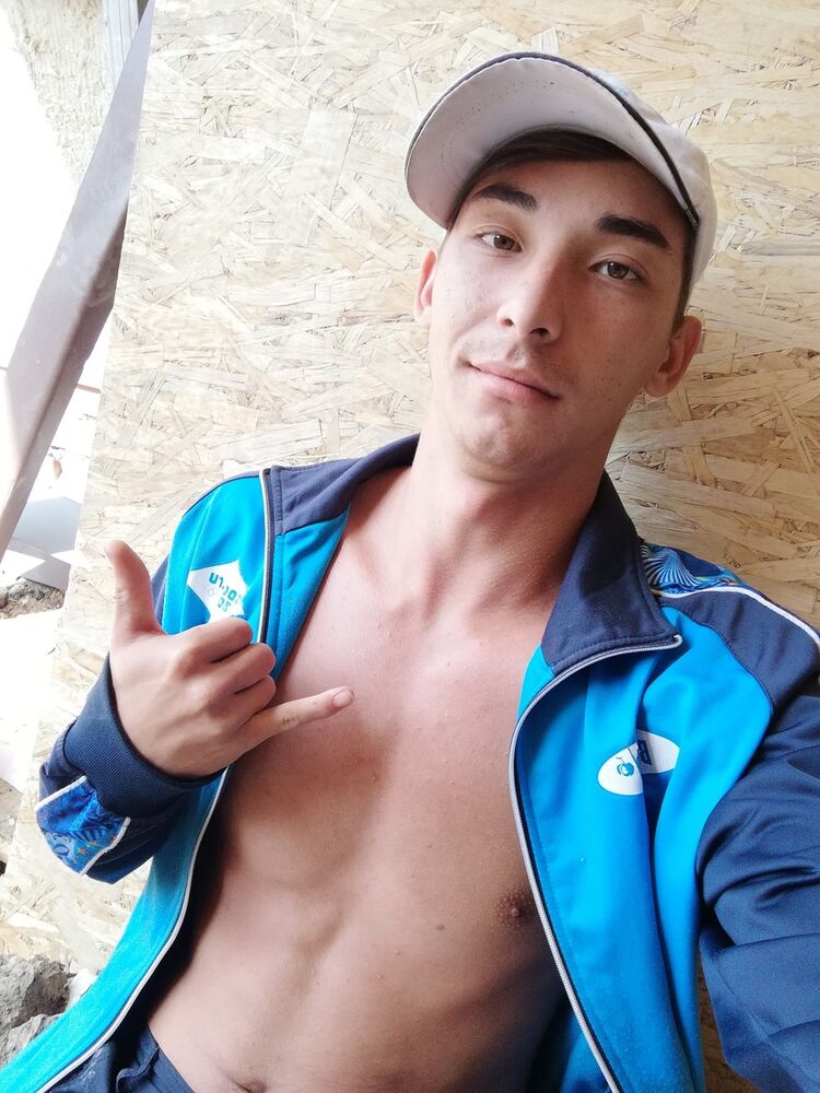  18317100  Darhan, 28 ,    