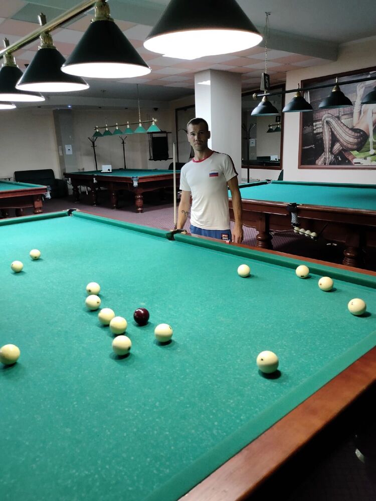  ,   Alexei, 37 ,   ,   , c 