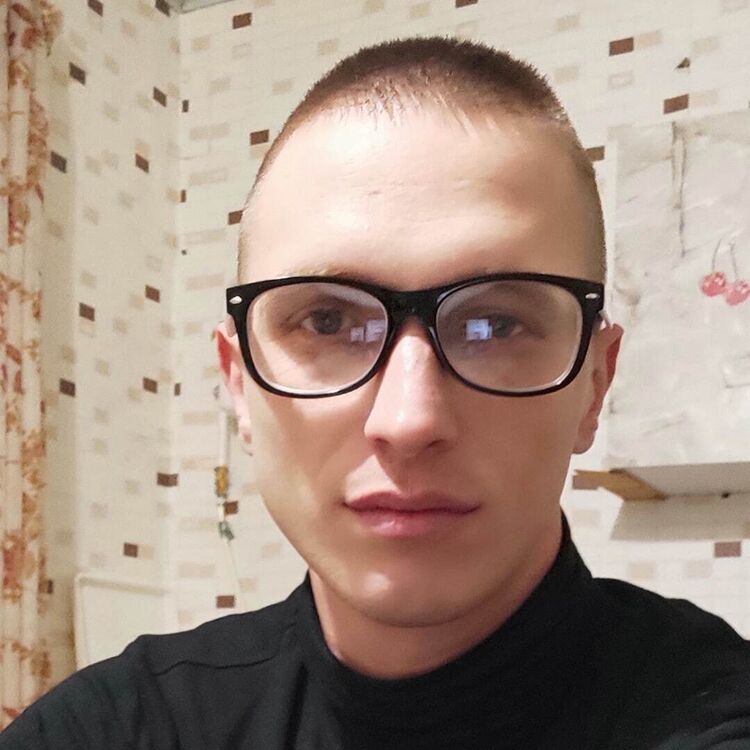  30161220  Ruslan, 33 ,    
