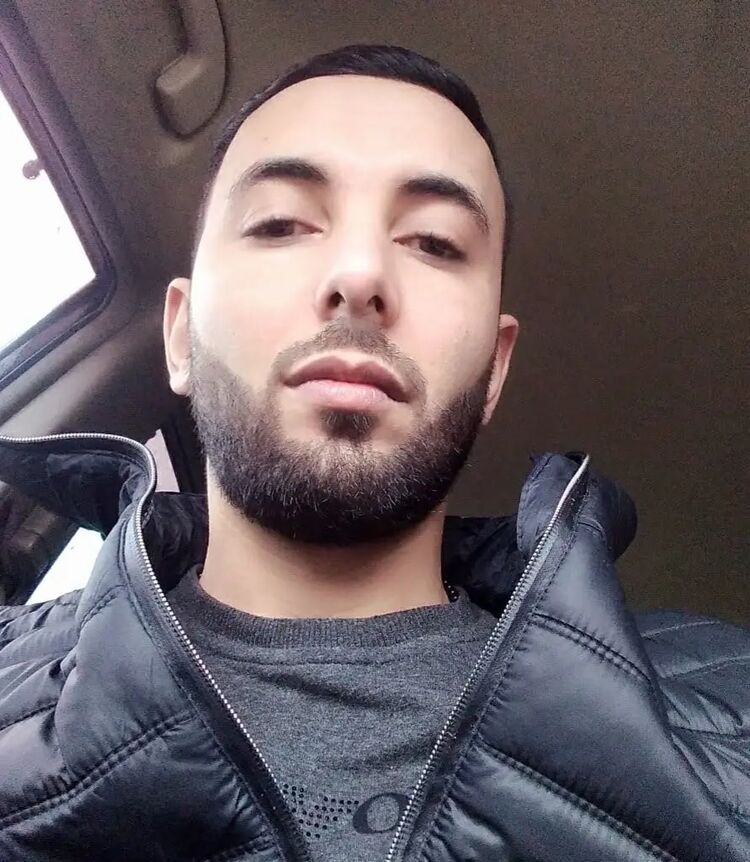  51812460  , 34 ,    