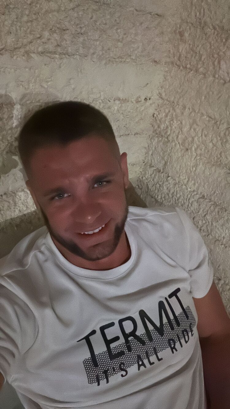  44495520  , 39 ,    