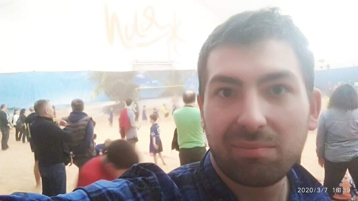  -,   Artur, 32 ,   ,   , c 