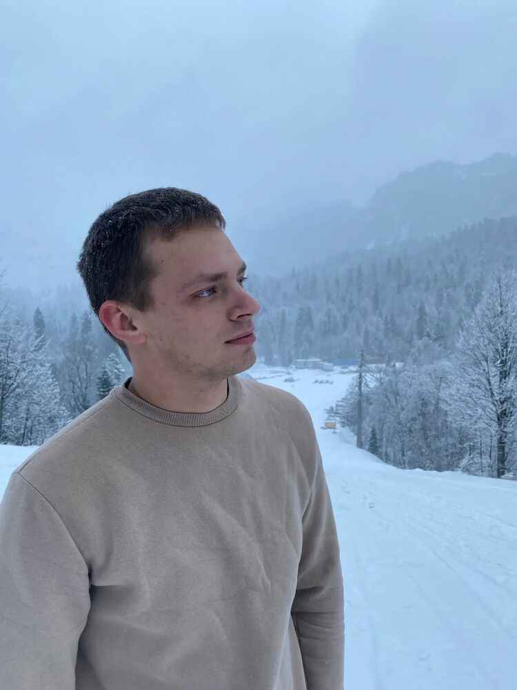  31180760  Vlad, 26 ,     