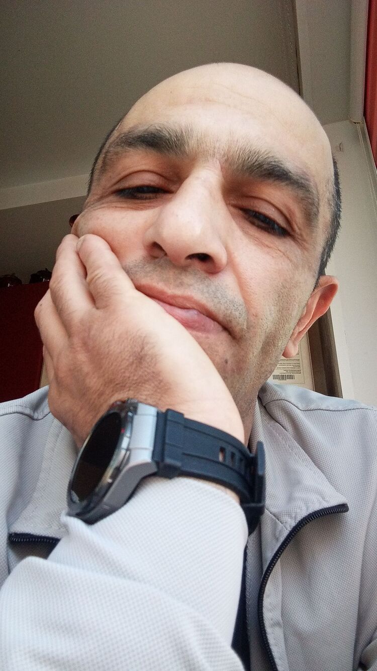  53520950  Garik, 38 ,    