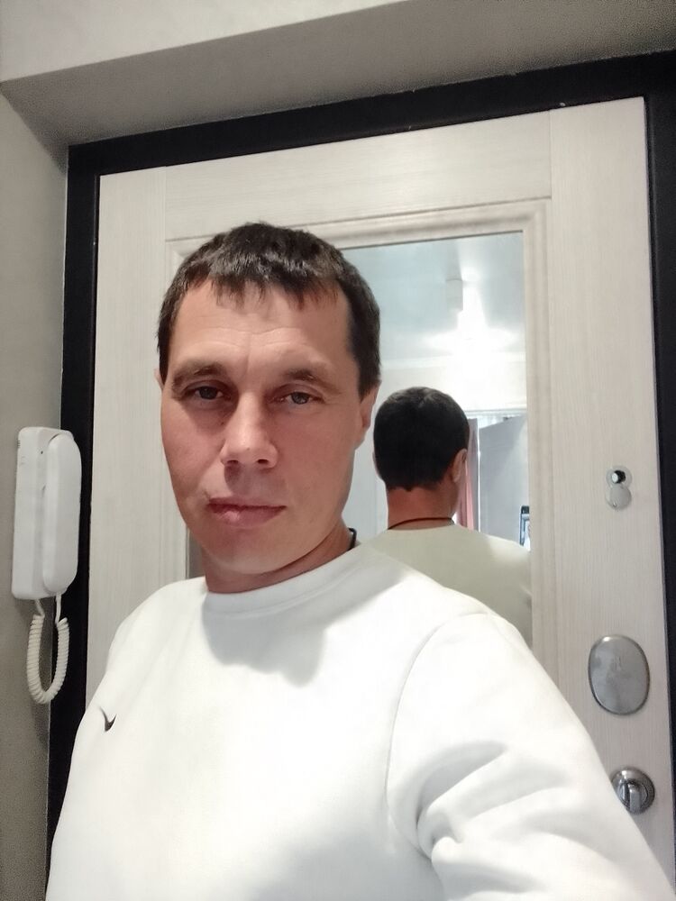  ,   Aleksei, 43 ,   c 