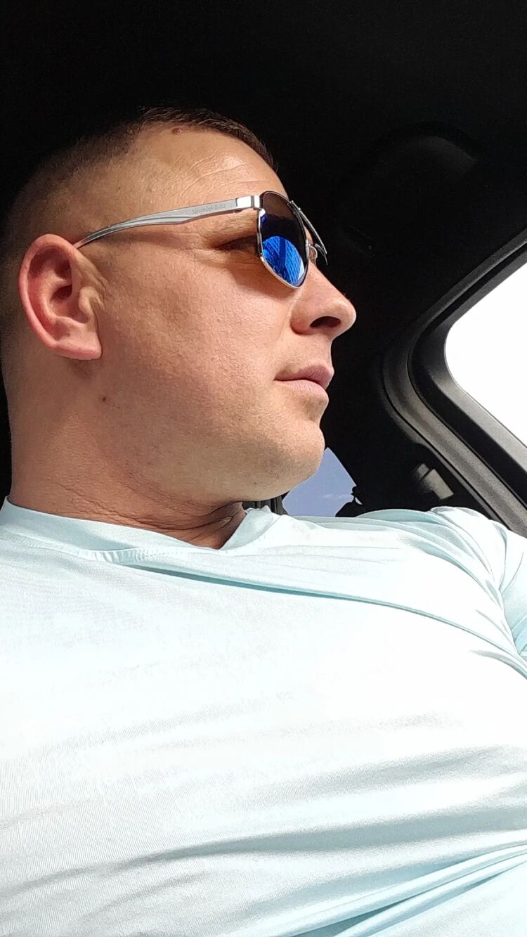  -,   Alex, 37 ,   ,   , c , 