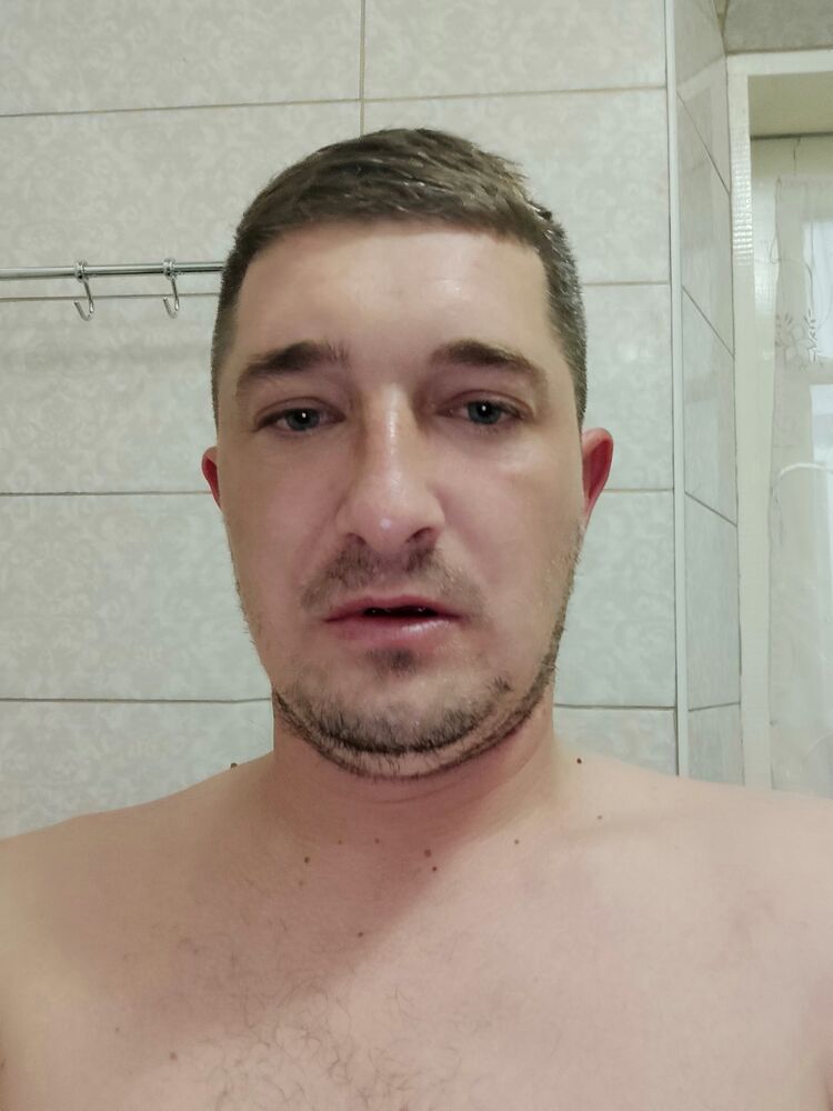 22839810  Andrei, 36 ,    