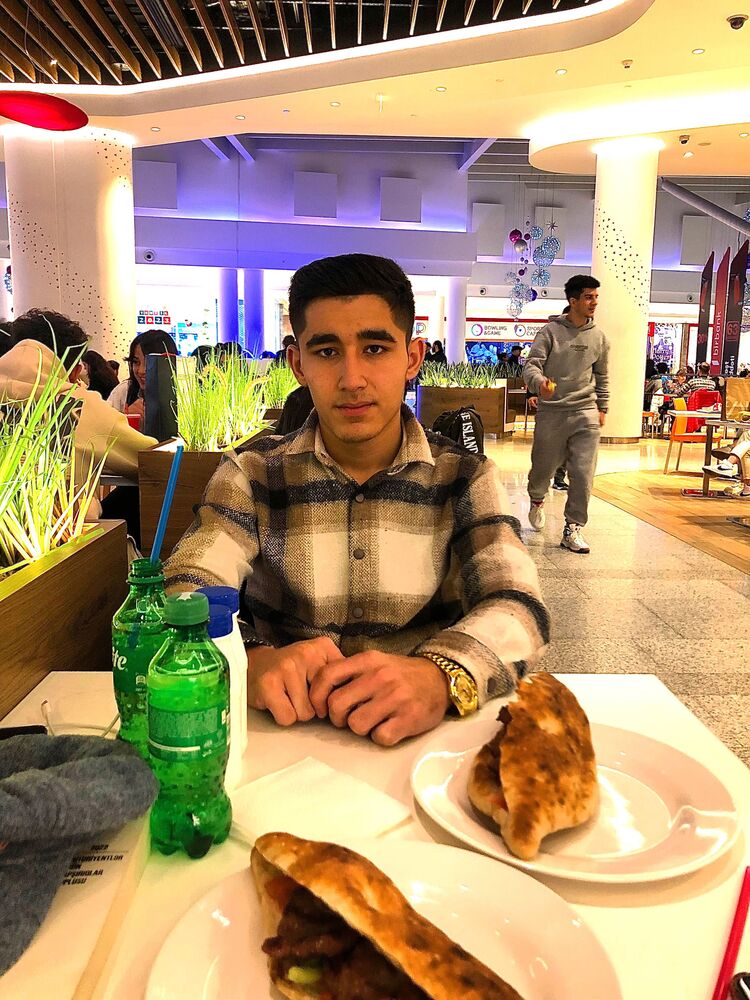  32375530  Nihad, 25 ,    