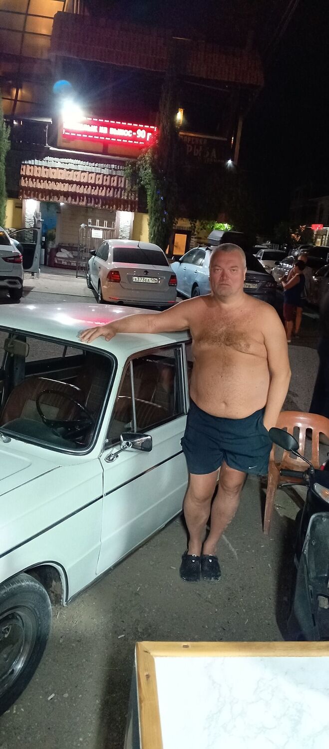  43224310  Valeriy, 52 ,    