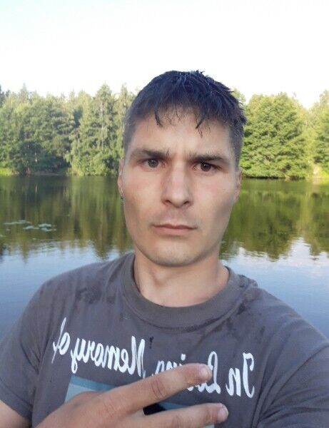  34254390  Vasili, 32 ,    