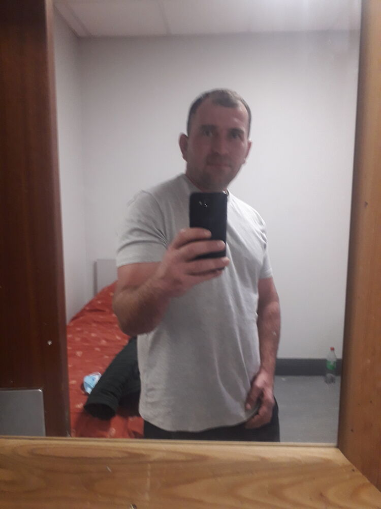  An Cabhan,   Irakli, 39 ,   c 