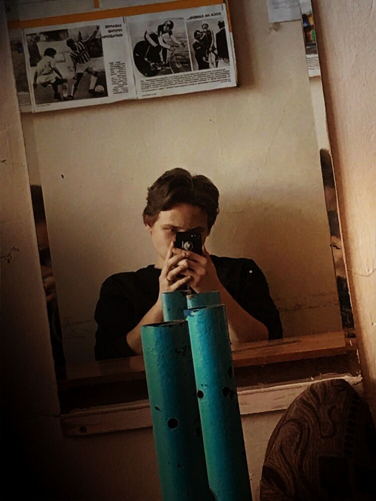  38740480  Alexander, 20 ,    -