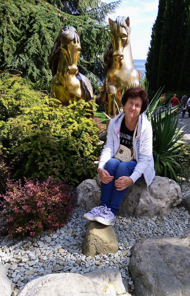  ,   Roza, 66 ,   ,   , c , 