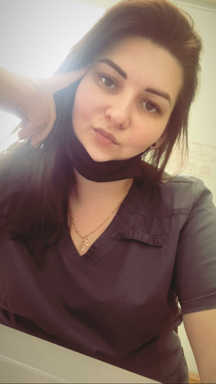  ,   Anna, 30 ,   