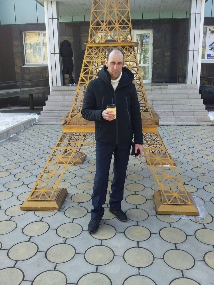  ,   Artem, 44 ,   ,   , c 