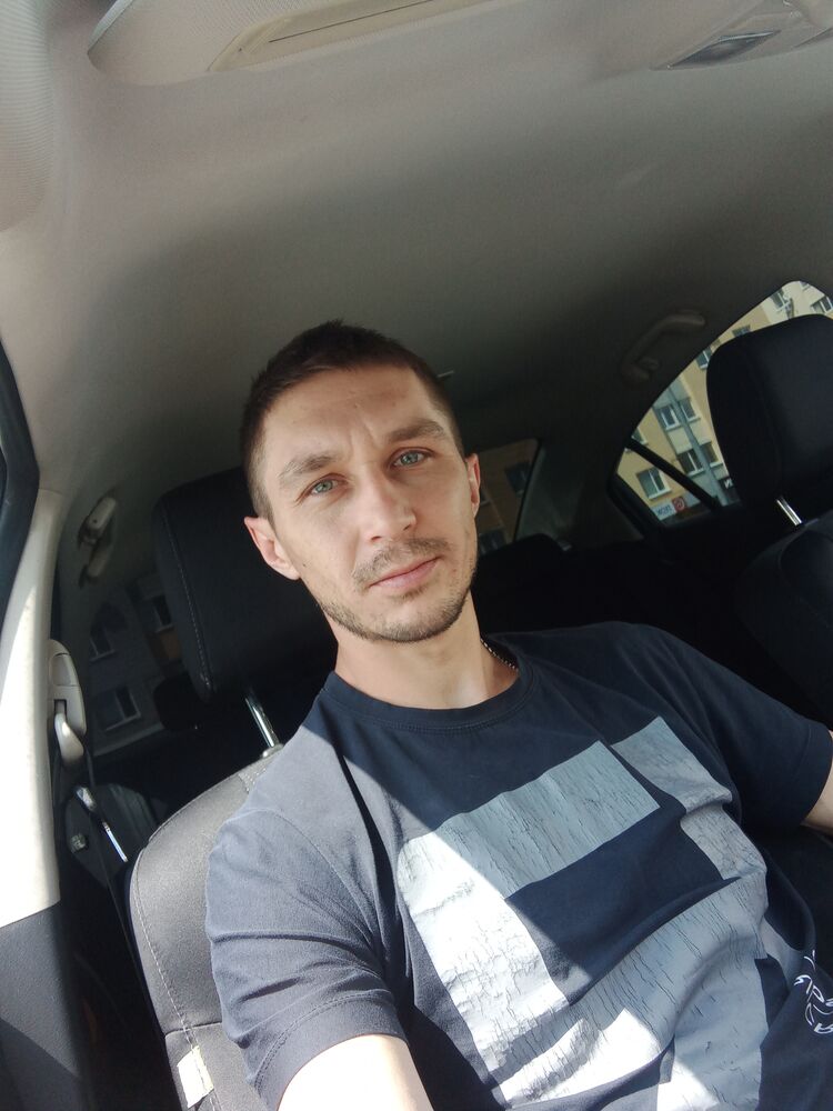  52678460  , 34 ,    