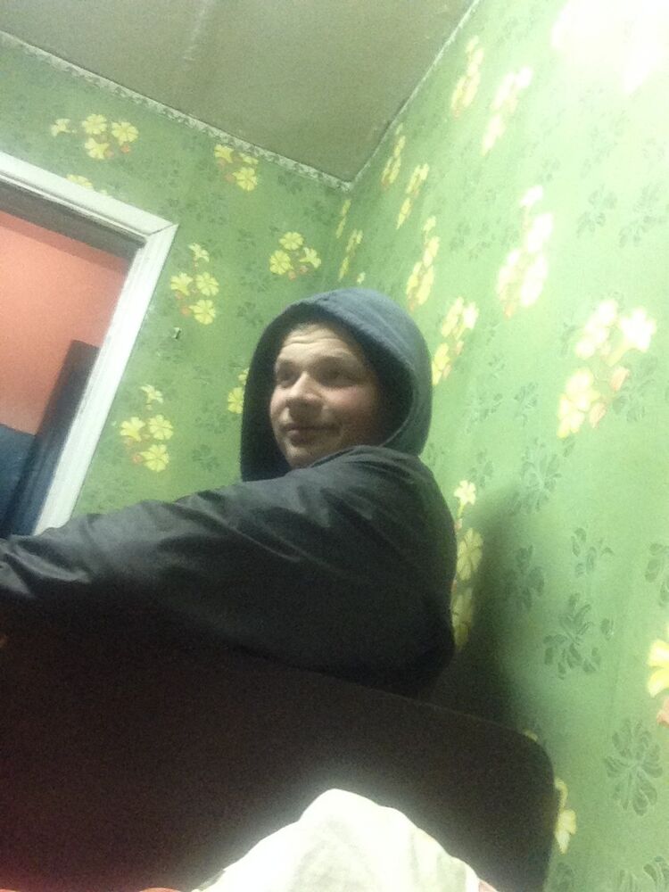  ,   Sasha, 25 ,   