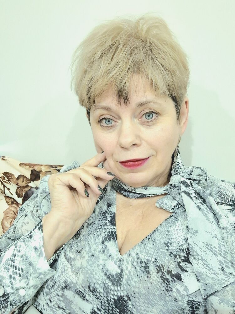  48752580  Marina, 62 ,    