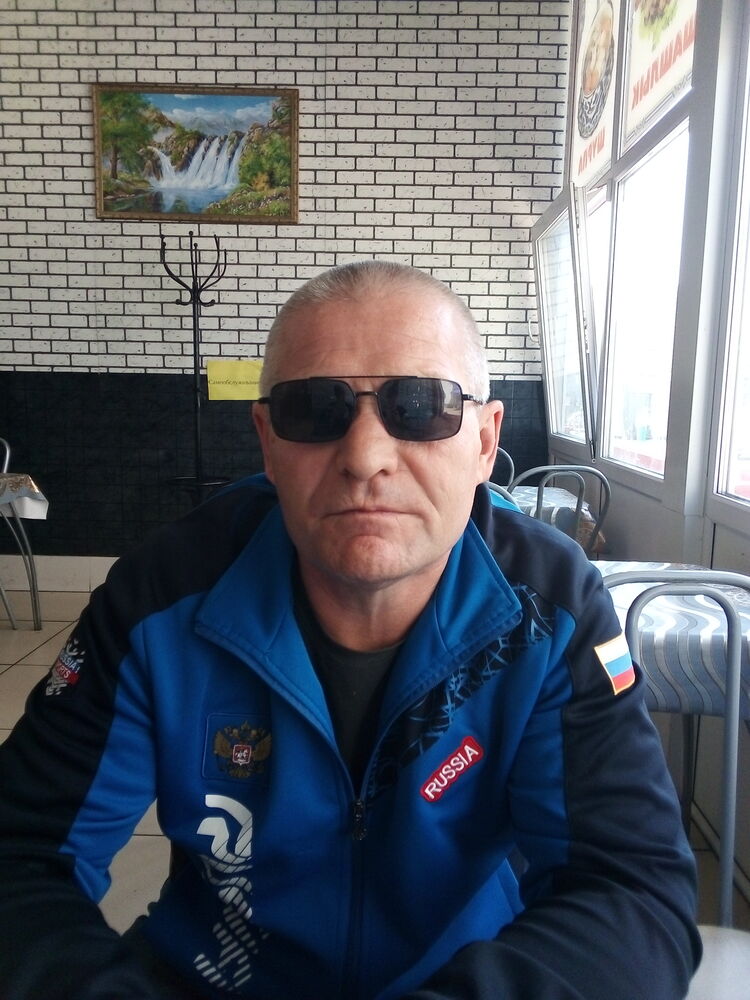  51004470  Mikhail, 45 ,    