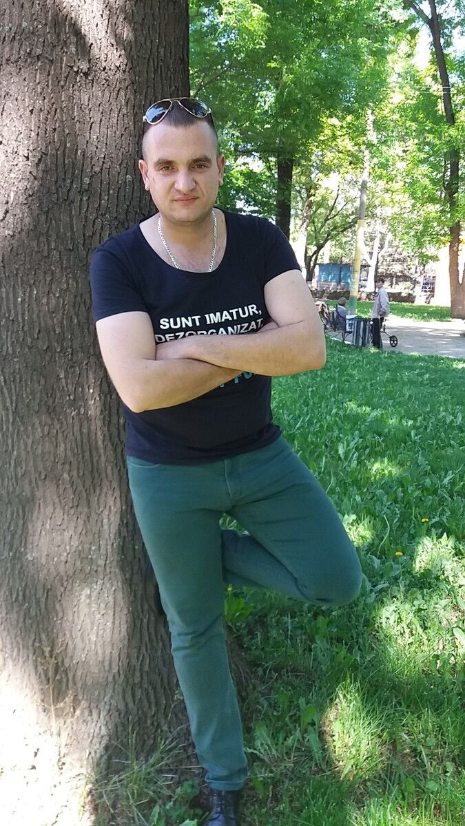  ,   Sergiu, 36 ,   
