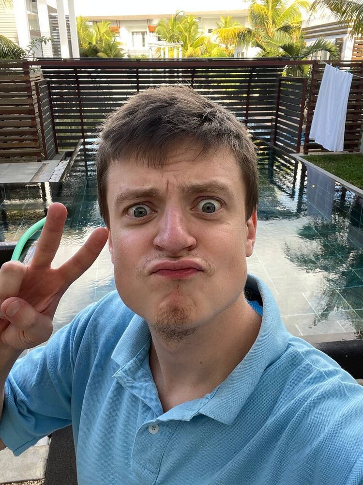 ���� 37977740 ����� �����, 22 ����, ���� ���������� � ��������������