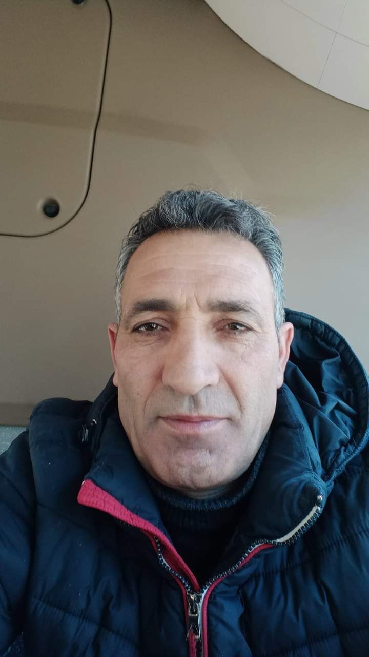  34725630  Mehmet, 48 ,    