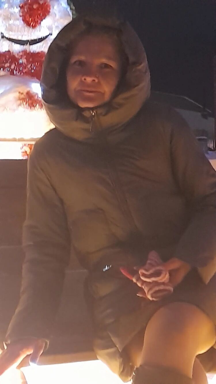  33245200  , 44 ,    